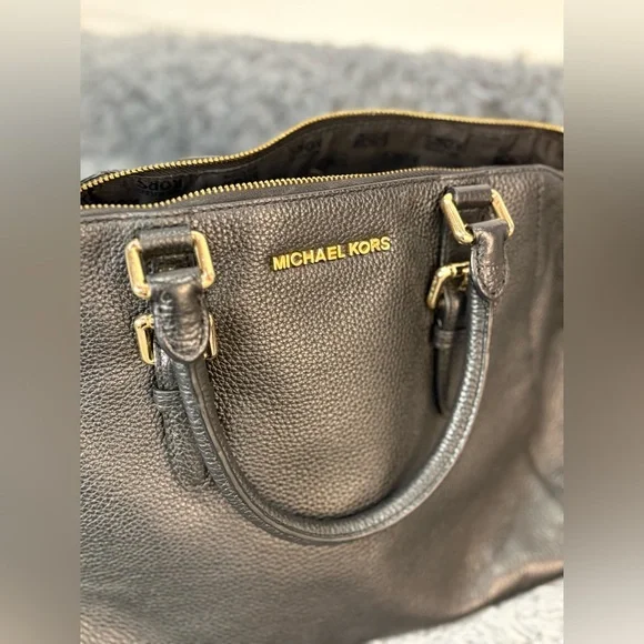 Michael Kors Black Pebbled Leather Shoulder Bag Removable Strap MK Logo - Picture 10 of 11